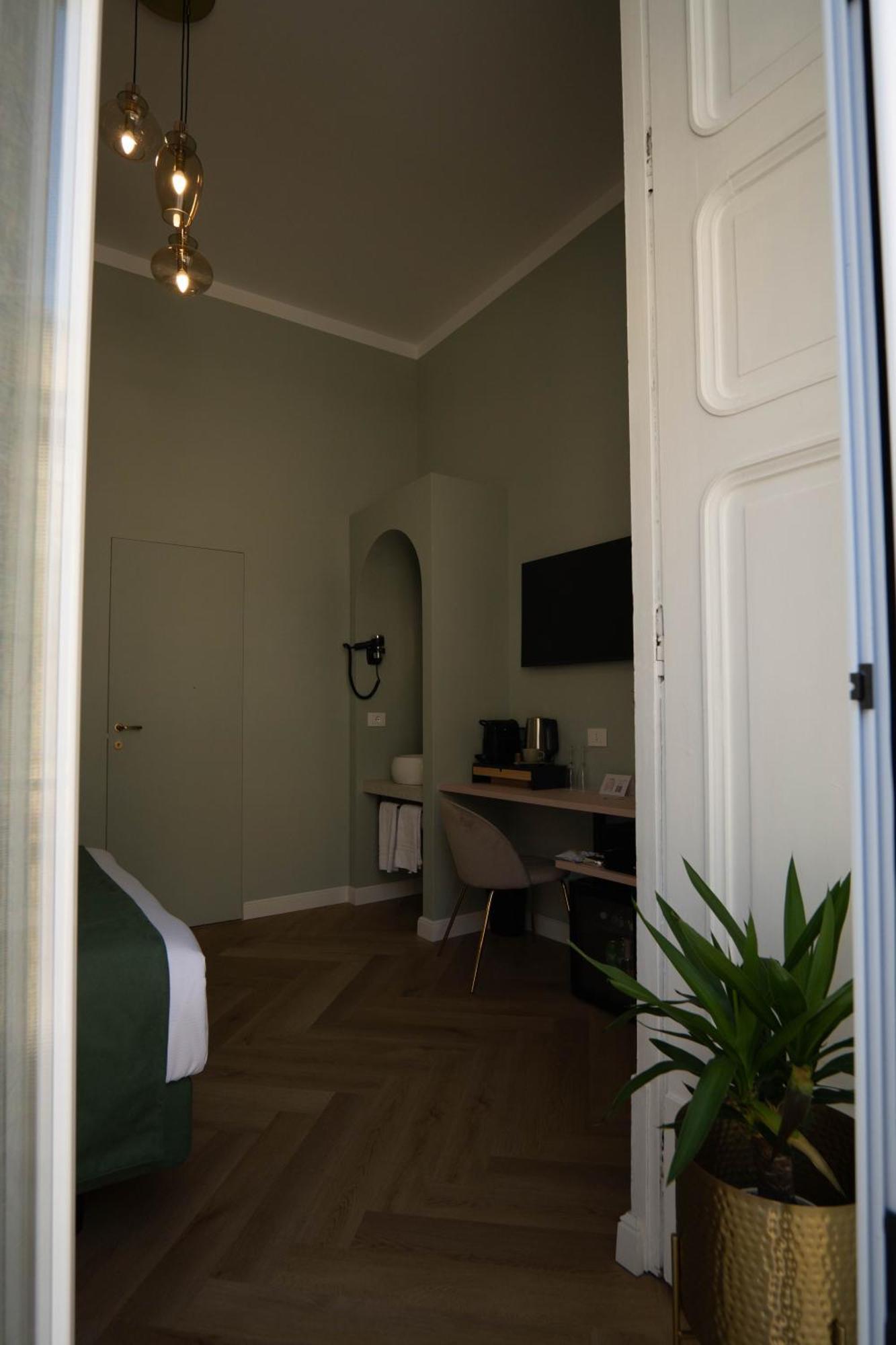 Boutique Luxury * Napoli